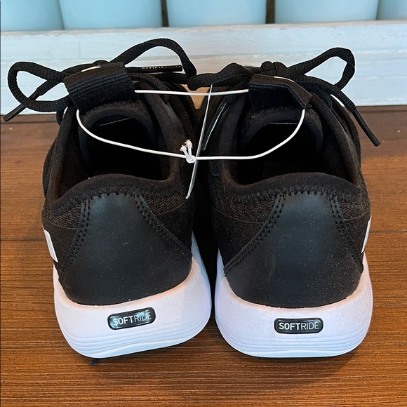 NWT Puma Women's Star Vital Black Athletic Shoes with White Sole - Picture 4 of 6